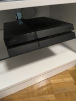 Sony PlayStation 4 Konsole mit vier Spielen gebraucht.