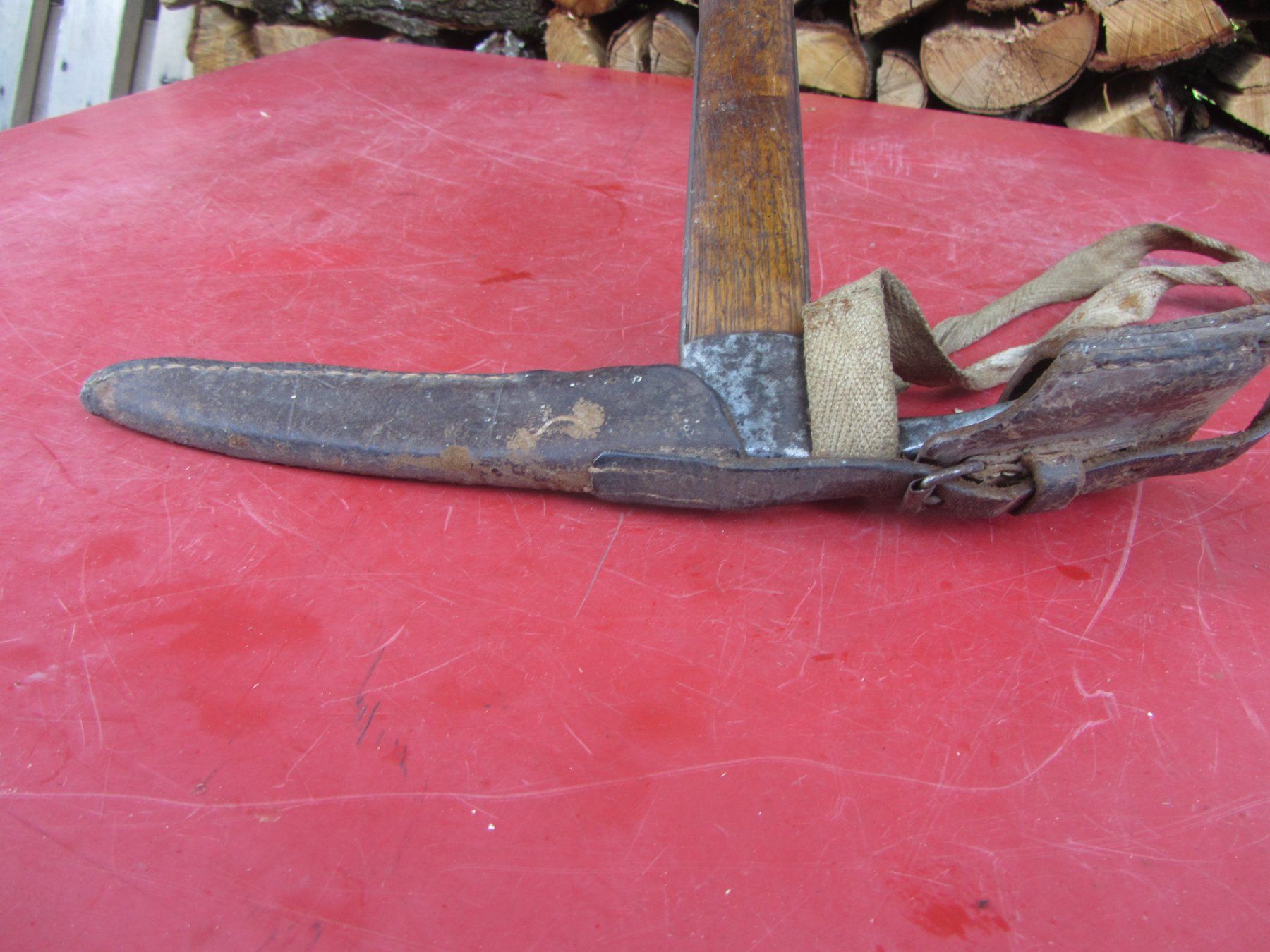 Kletterausrüstungen: Alter Bergsteiger - Eispickel - Gemarkt – Gebraucht aus Wolfhalden von Quiria68 4