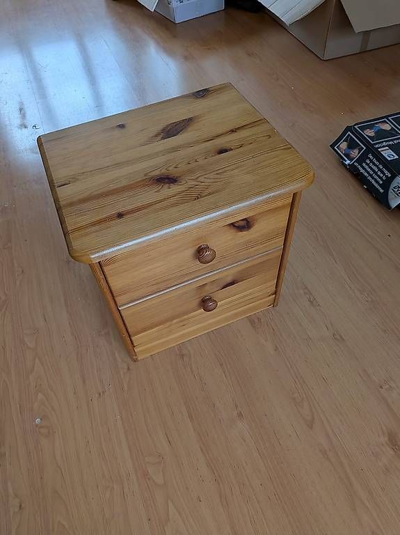 Kommoden: Petit meuble en bois à tiroirs – Gebraucht aus Préverenges von Fbosset