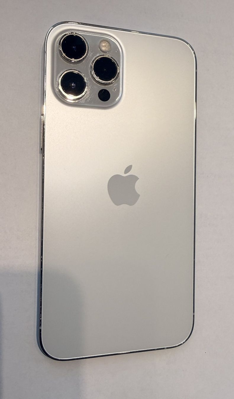 Apple Telefoni cellulari / Smartphones: IPhone 12 Pro max 256GB – Usato da Horgen venduto da Dandub 2