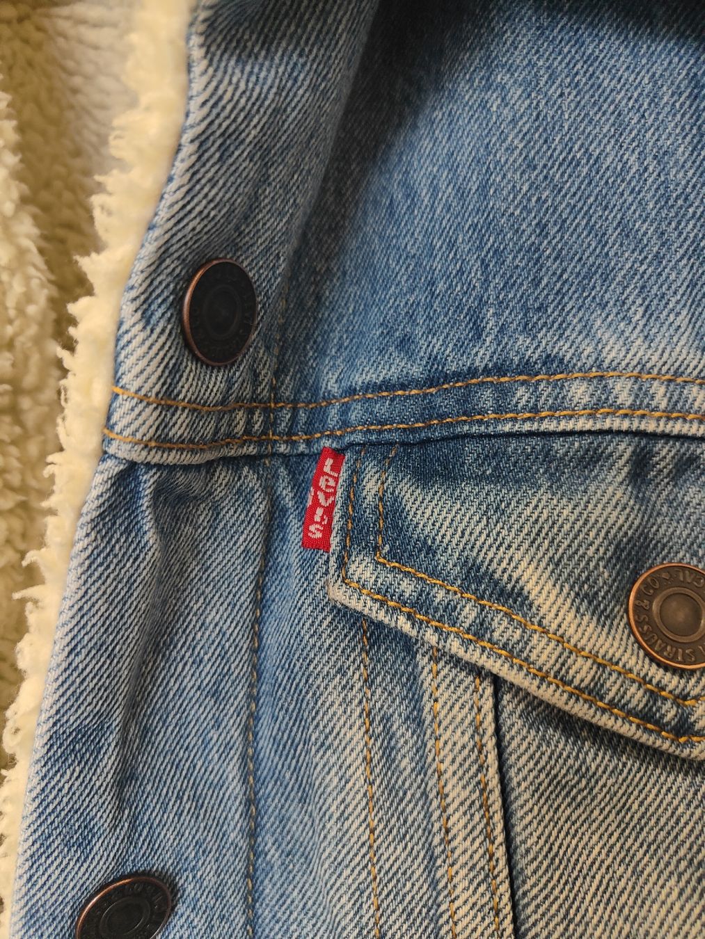 Levi's Giacche: Levi's Jeans Jacke mit Teddyfutter, Grösse S – Nuovo (secondo la descrizione) da Zürich venduto da naedaeo 2