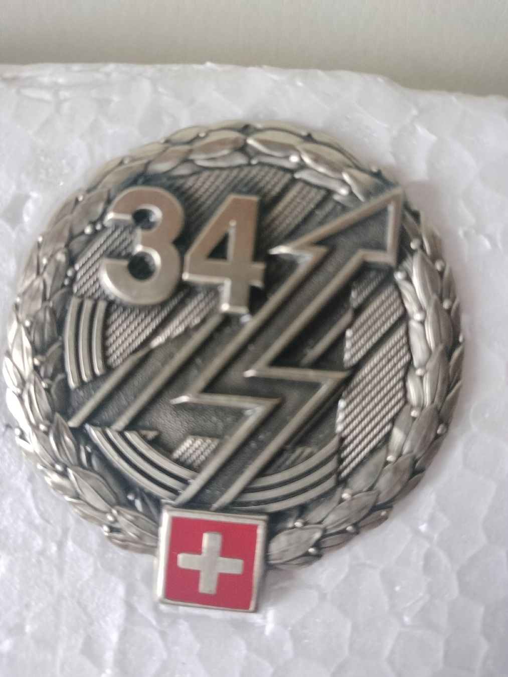 Schweizer Armee Uniformi: Schweizer Armee Militär Peret Emblem – Usato da Schwanden Sigrisw venduto da len_9yqg 2