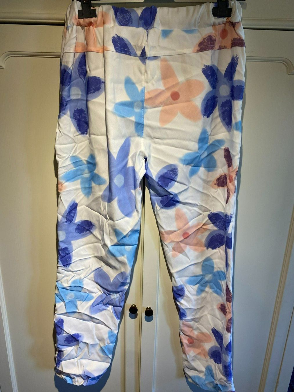 Pantalons: LEICHTE SOMMERHOSE-BLUMEN – Neuf avec emballage d'origine à Meienried par ManuelaBoutique 6
