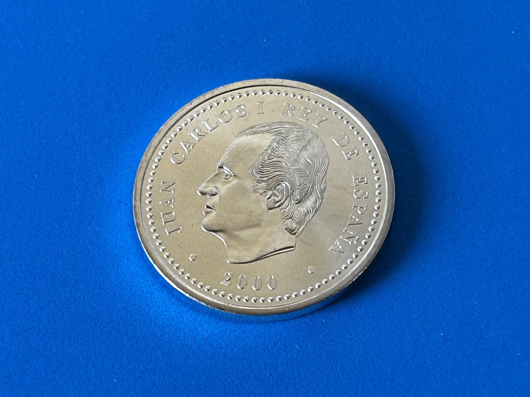 Tutti le monete: Spain - 2000 Pesetas (Charles V) 2000 – Usato da Corcelles NE venduto da AJKader 3