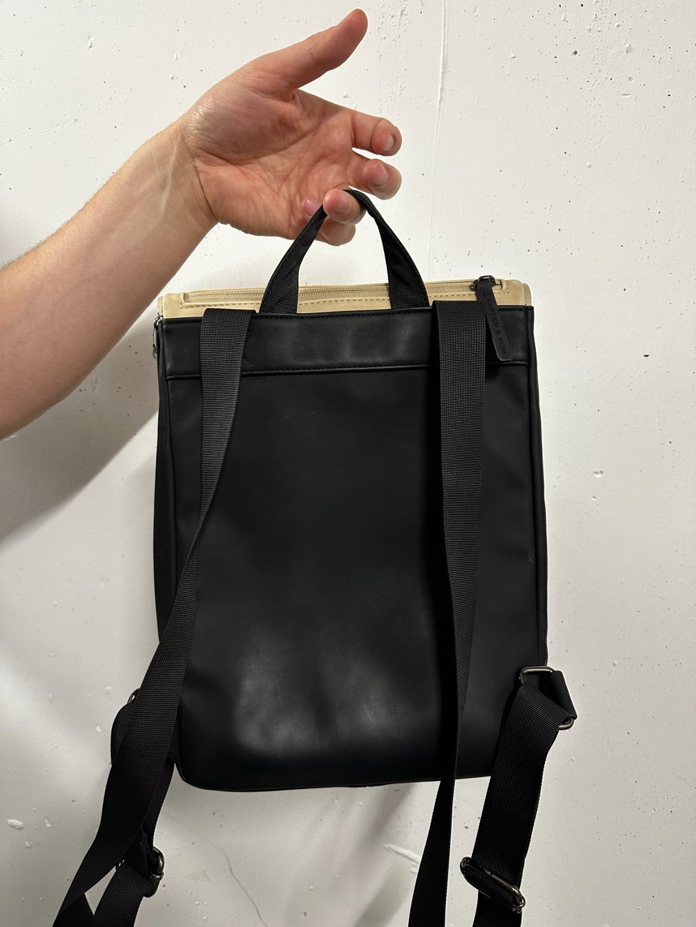 Kapten & Son Zaini: Kapten & Son backpack black/beige – good condition – Usato da Zürich venduto da kri_s7wd 1