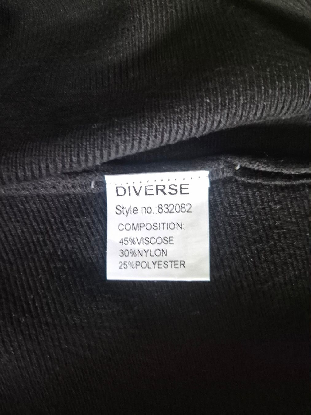 Maglioni & Felpe: Schwarzer Strickpullover mit Pailletten Grösse 40/42 NEU – Nuovo (secondo la descrizione) da Winterberg ZH venduto da Gemini63 4