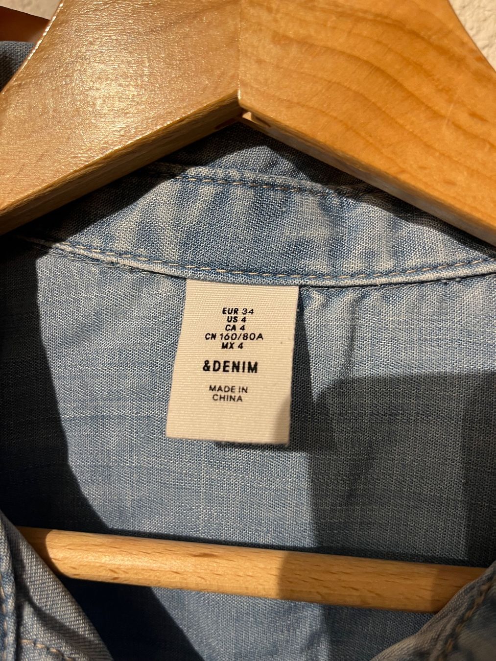 H&M Robes: Jeanskleid H&M Gr. 34 – D'occasion à Adelboden par Jestil20 2