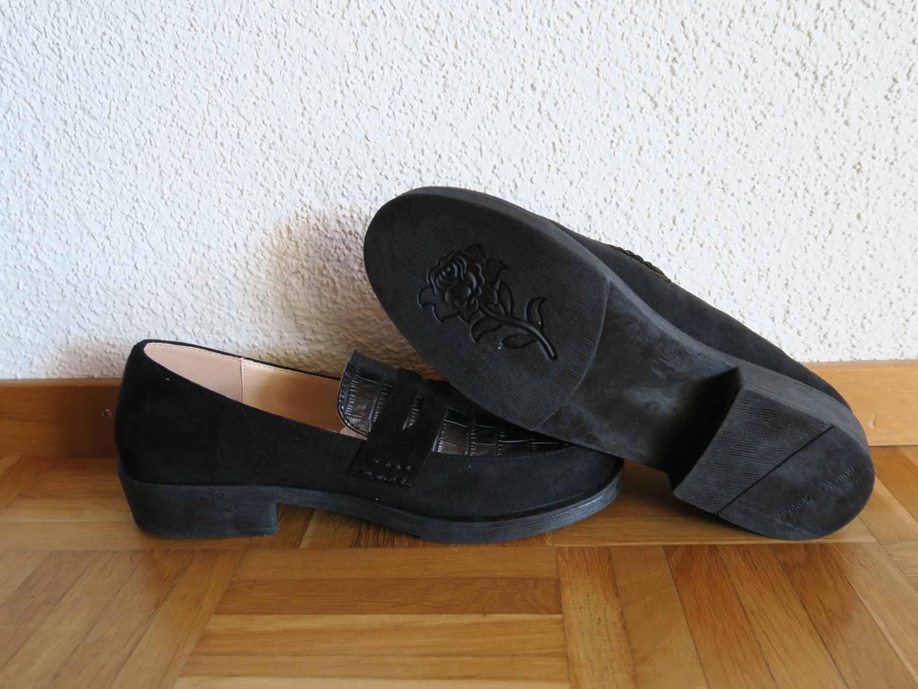 Scarpe da donna: Schuhe schwarz Gr. 39 - neu! – Nuovo (secondo la descrizione) da Siebnen venduto da MarenSchweiz 1