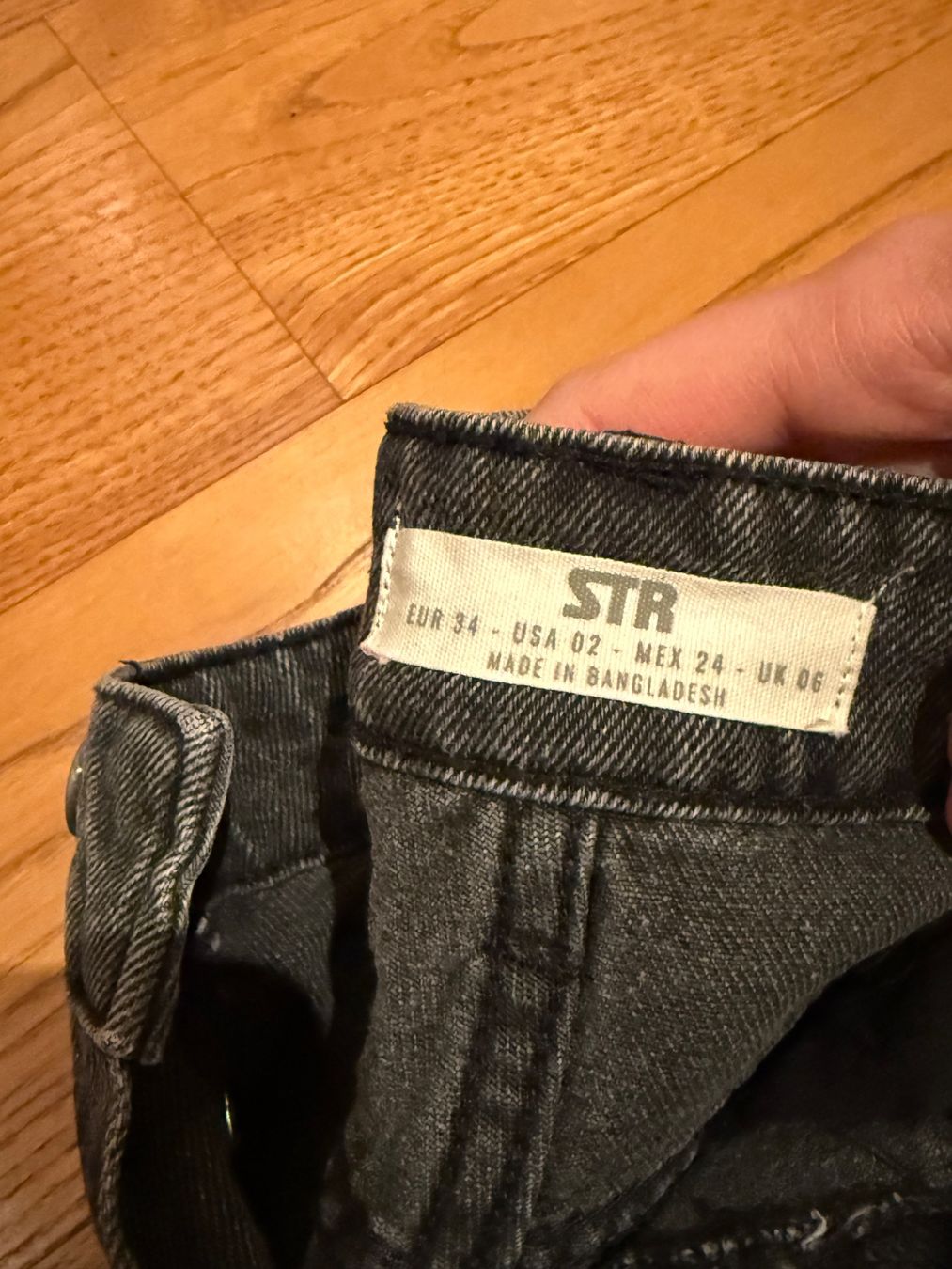 Stradivarius Jeans: Jeans Stradivarius, EUR34 – Usato da Sissach venduto da laura.x4 4