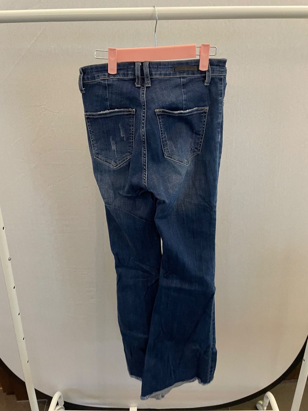 Pantaloni: Risen Damenjeans Schlaghose Gr. 25 – Usato da Wollerau venduto da Poschro68 1