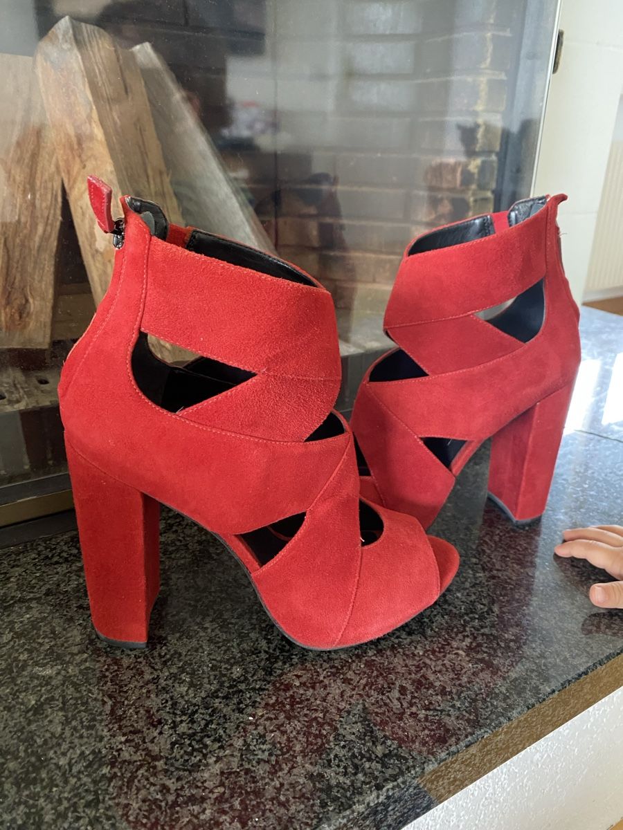 Guess Scarpe da donna: Guess shoes size 37 – Nuovo (secondo la descrizione) da Blonay venduto da art_7f87 1