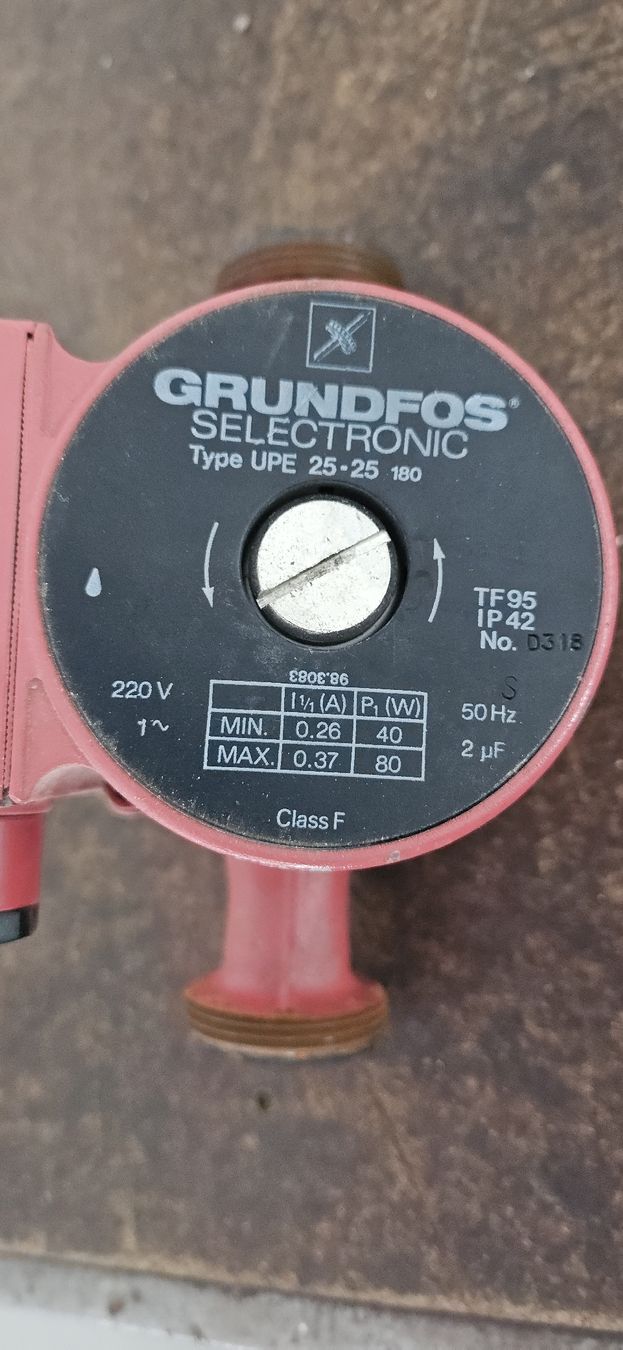Grundfos Riscaldamento: Umwälzpumpe Grundfos – Usato da Nürensdorf venduto da salibeer 3