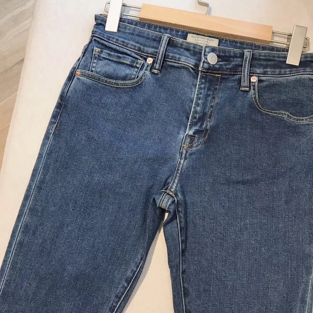 Burberry Jeans: Jeans Burberry – D'occasion à Nyon par MK_AllenTX 3