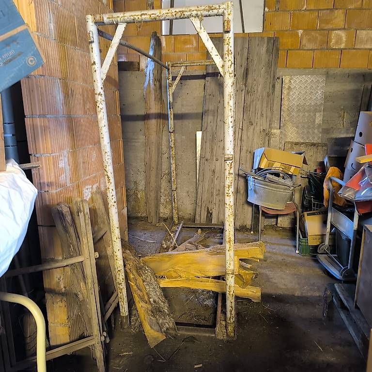 Scaffali: Holzgestelle – Usato da Walliswil-Nbipp venduto da australien2007