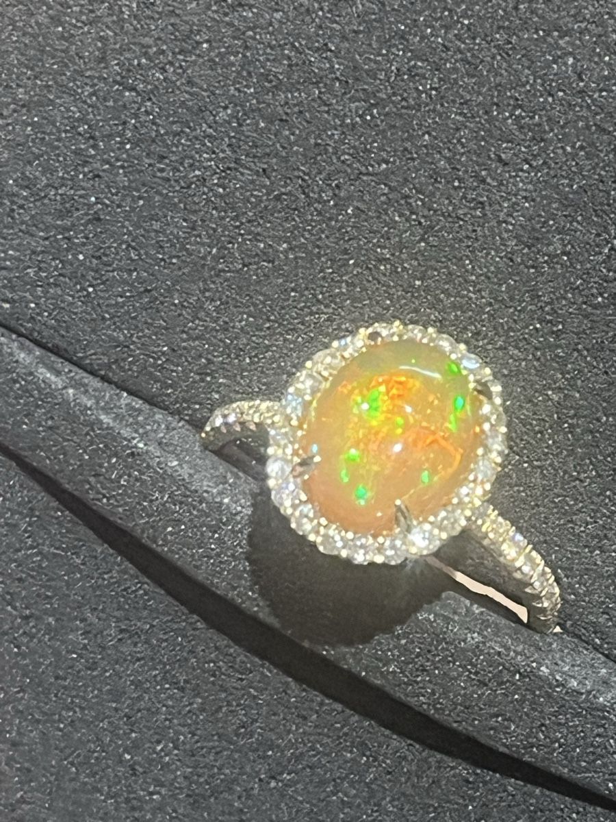 Anelli: Juwelenring mit Opal, 18 K – Nuovo (secondo la descrizione) da Erlenbach ZH venduto da mahiletti 3