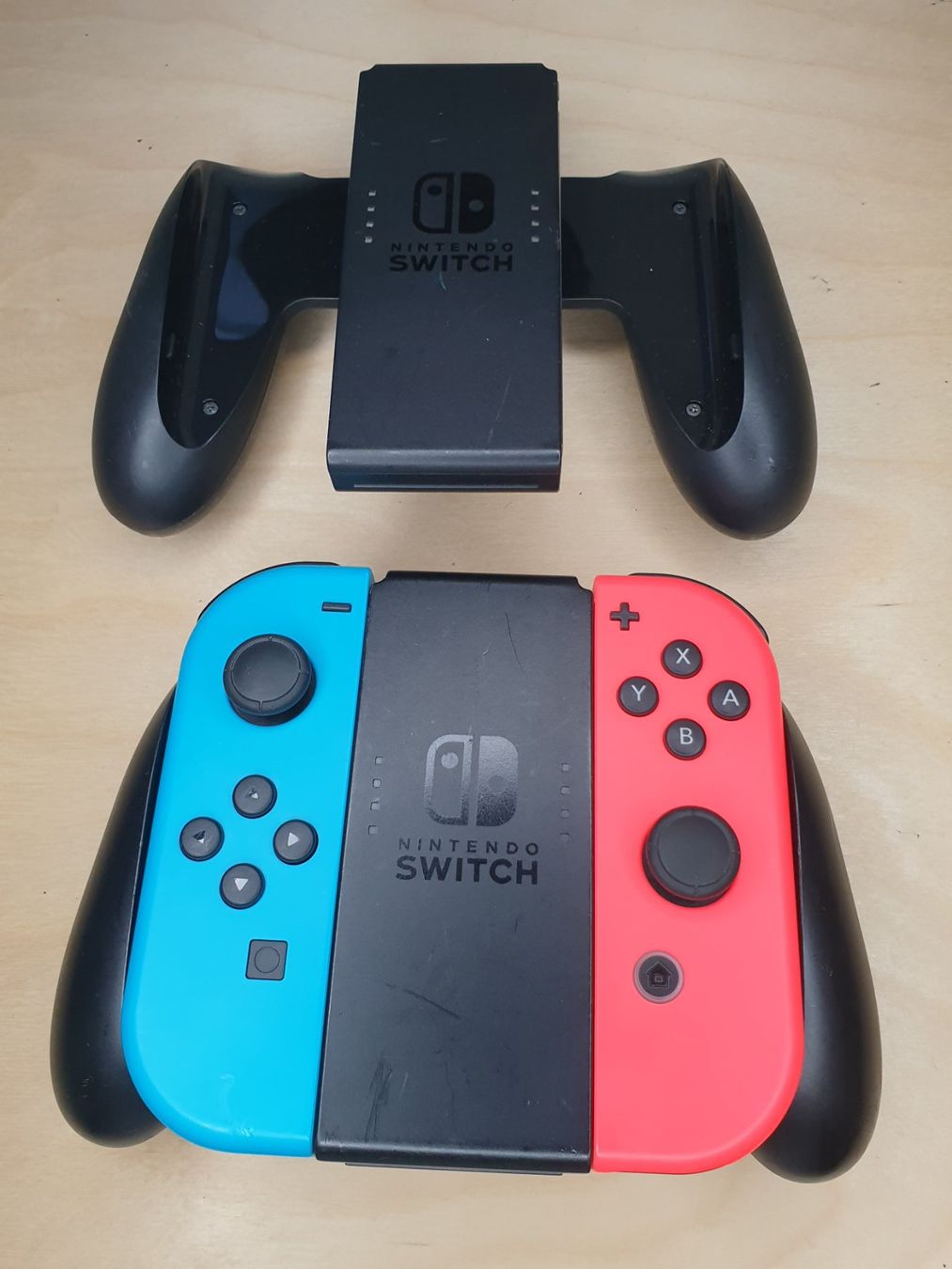 Nintendo Console: Console Nintendo Switch – Usato da Posieux venduto da Csardas. 3