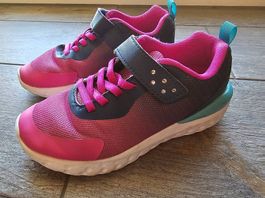 Hallenturnschuhe, Grösse 33