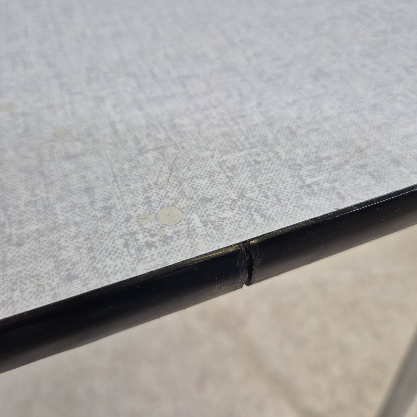 Sgabelli: Kelco Hocker Höcker Küchenhocker Tabouret grau – Usato da Nottwil venduto da Wondewa-Shop 3