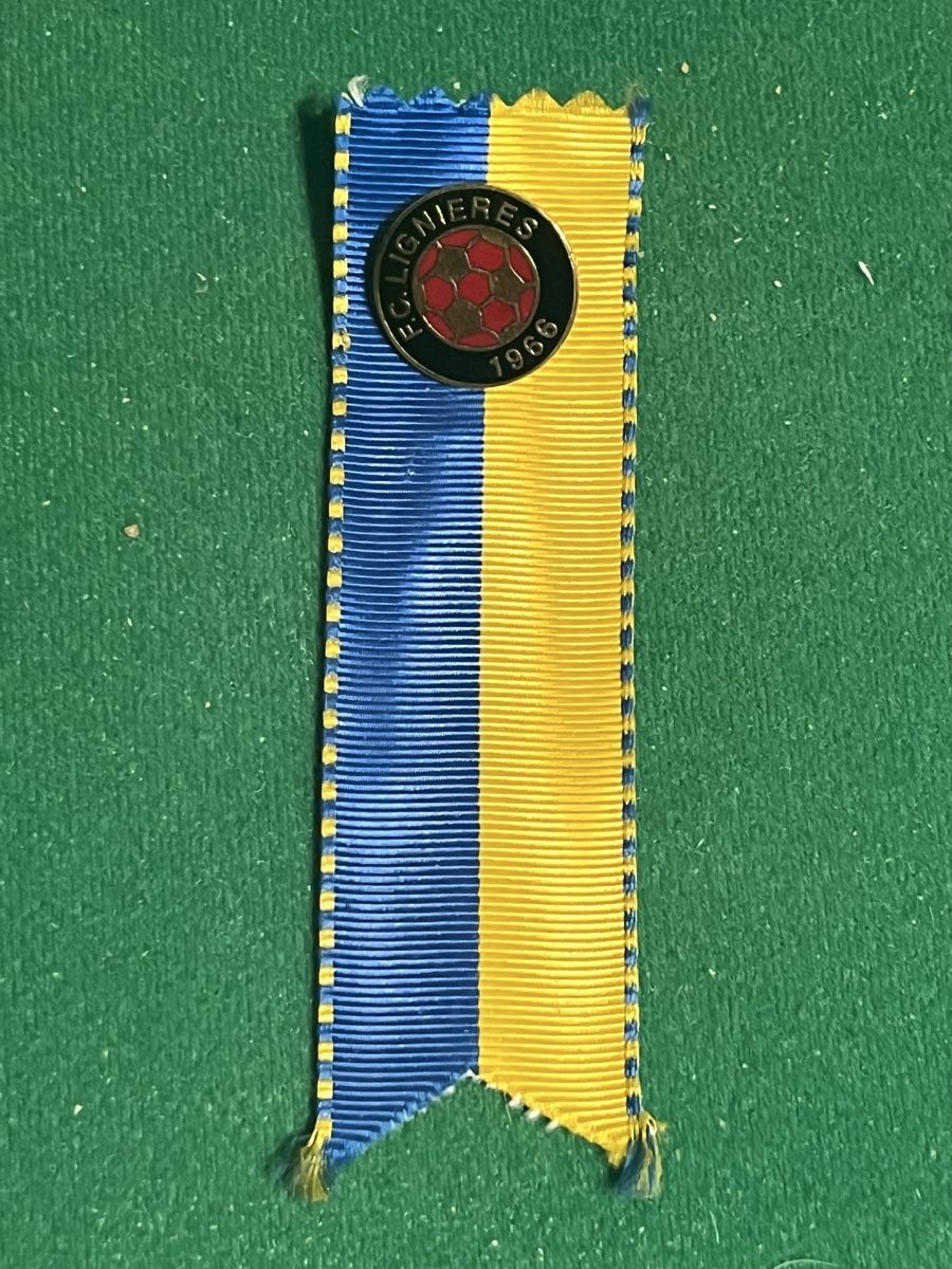 Placchette & Badge: FC Lignieres Fussball Pin – Usato da Itingen venduto da Bebbi6569 1