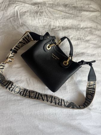 Emporio Armani Handtasche schwarz sehr guter Zustand