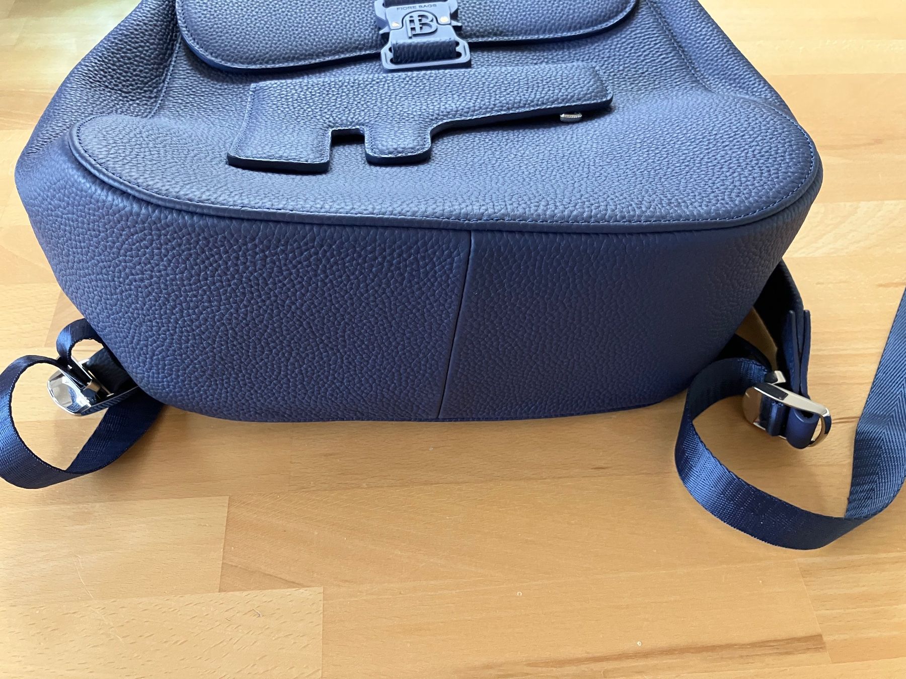 Sacs à dos: Echtleder Rucksack, wie neu! – Neuf (Voir description) à Olten par Dickbrave 5