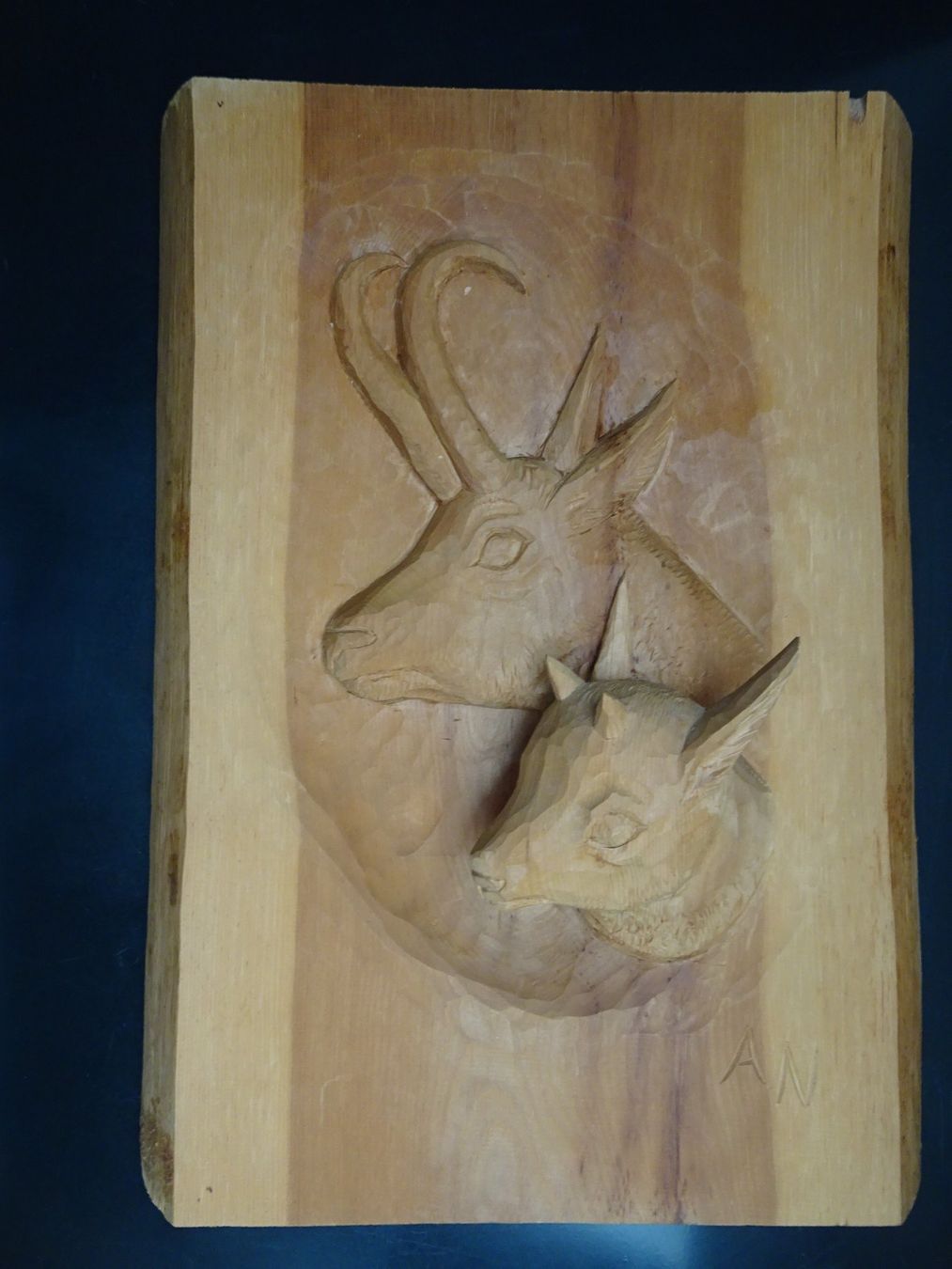 Skulpturen & Statuen: Gemse Jagd Holzschnitzerei Wandrelief – Gebraucht aus Siebnen von niki61