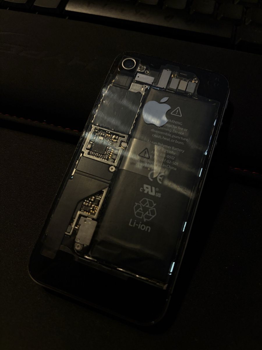Apple Telefoni cellulari / Smartphones: Apple IPhone 4 32GB - transparent  – Usato da Estavayer-Le-lac venduto da Max_24