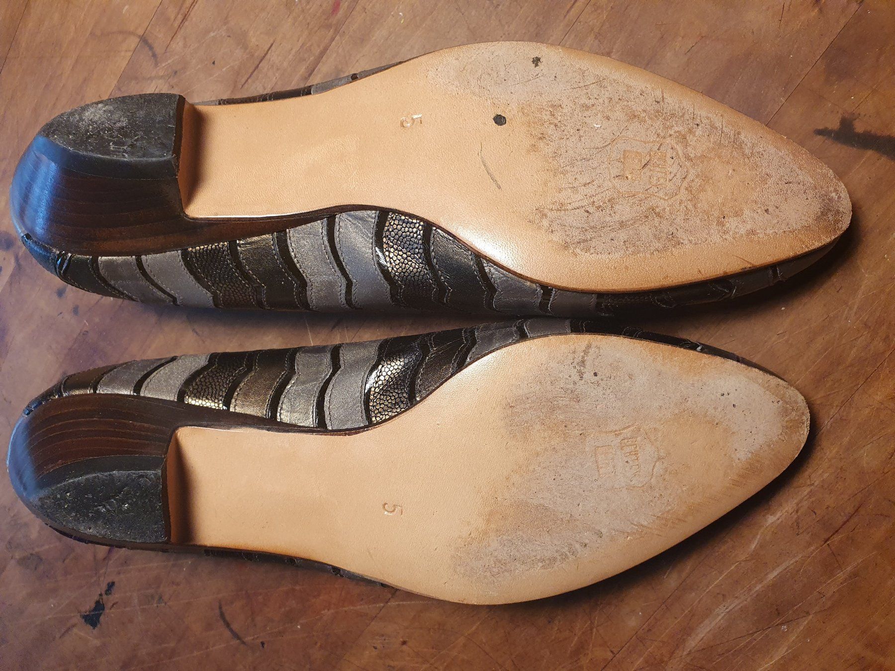 Scarpe da donna: damenschuhe kreation k5 – Usato da Zürich venduto da loosebone 1