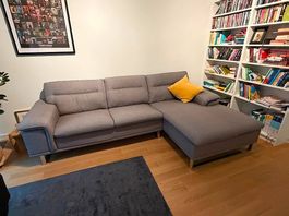 Schönes graues textil Sofa - ohne Flecken!
