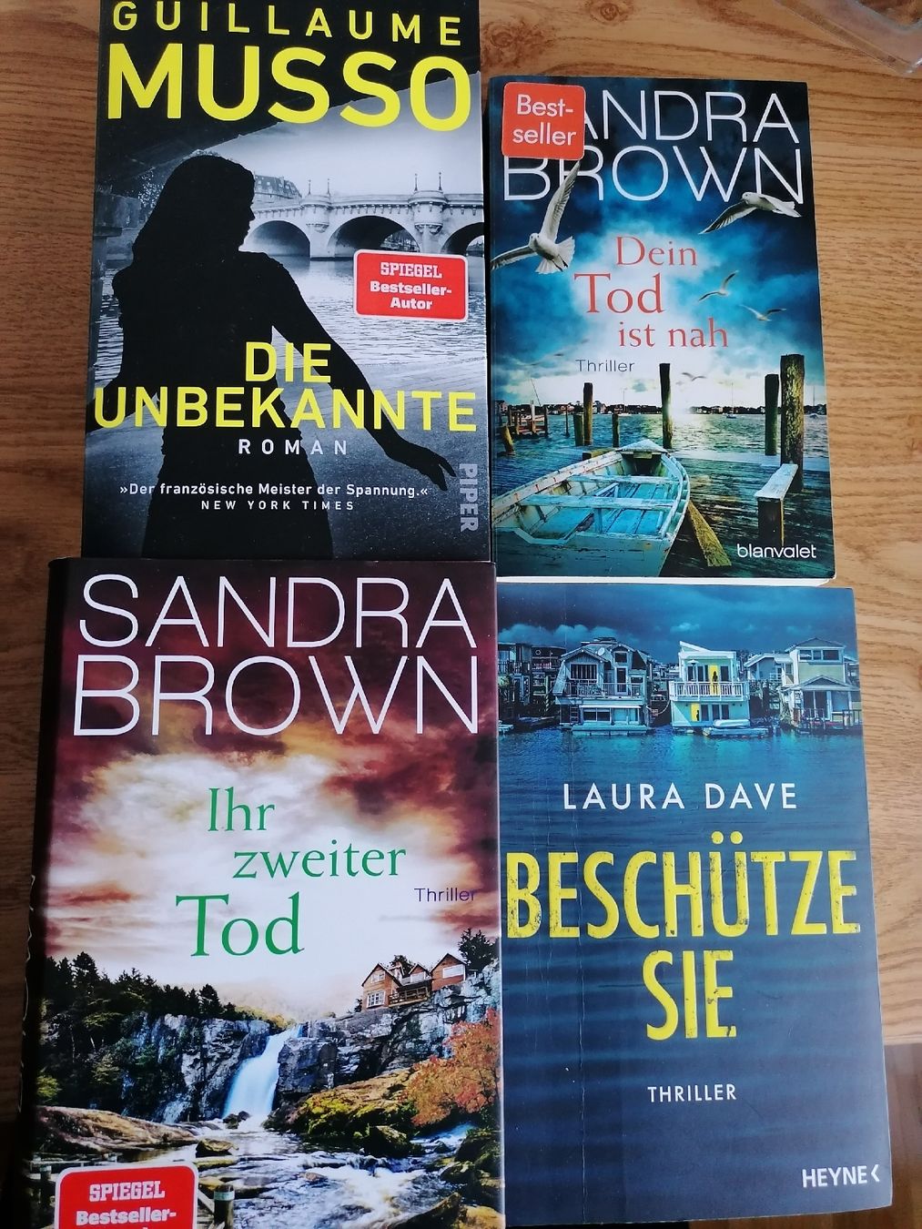 Livres: 4 Thriller – D'occasion à Pfäffikon ZH par xxmopsxx