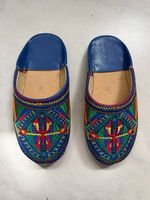 Marokkanische Babouches, Grösse 27, blau bestickt