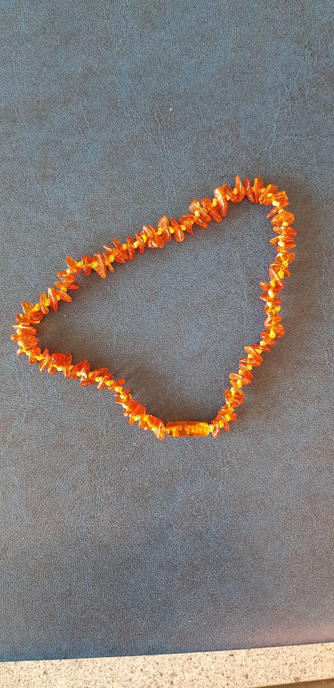 Catenine: Bernsteinkette Steckverschluss 33cm – Usato da Jona venduto da Glareola