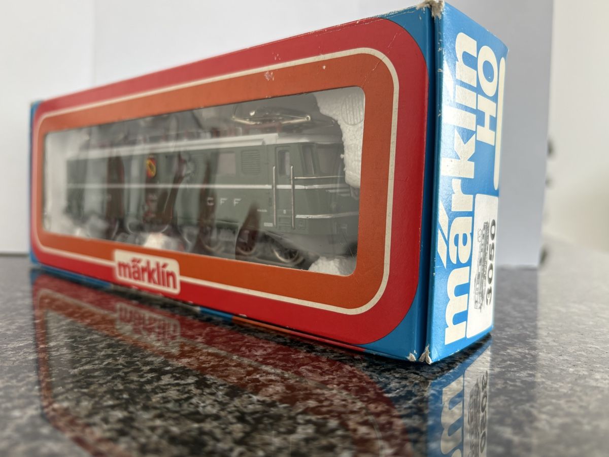 Märklin Modellini di ferrovie: MÄRKLIN 3059 SBB Ae 6/6 Digital – Usato da Zuzwil SG venduto da Zibu-3 6