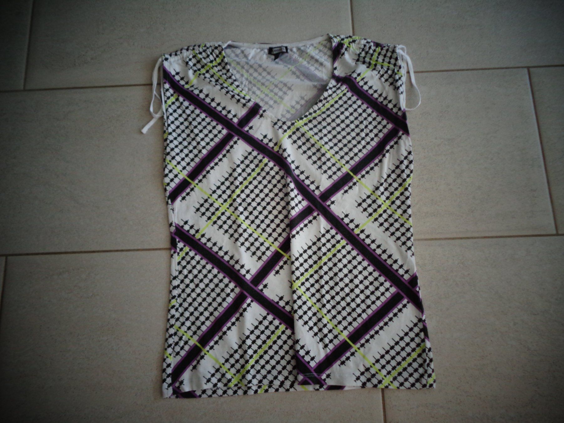 Tops: TOP DAMEN GR.36 – D'occasion à Rotkreuz par Samballi