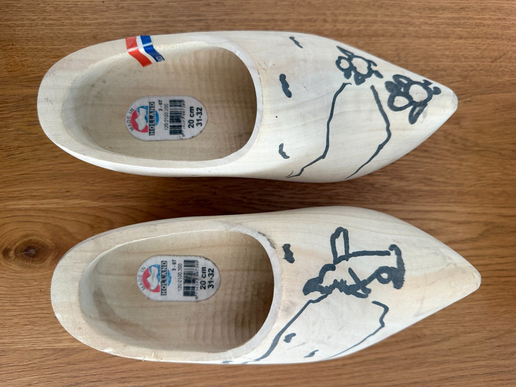 Chaussures hommes: Sabot en bois à décorer – D'occasion à Founex par MaevaMatahi