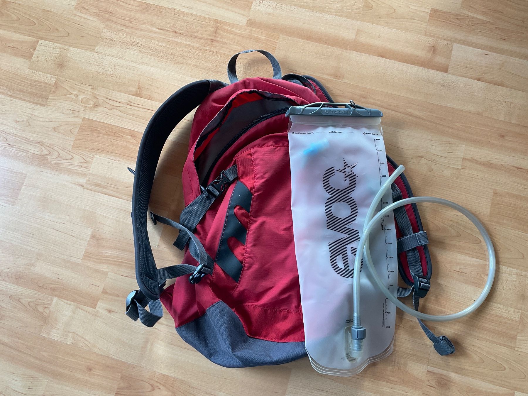 Camelbak Sacs à dos: Trinkrucksack – D'occasion à Tumegl/Tomils par Ardi10 2