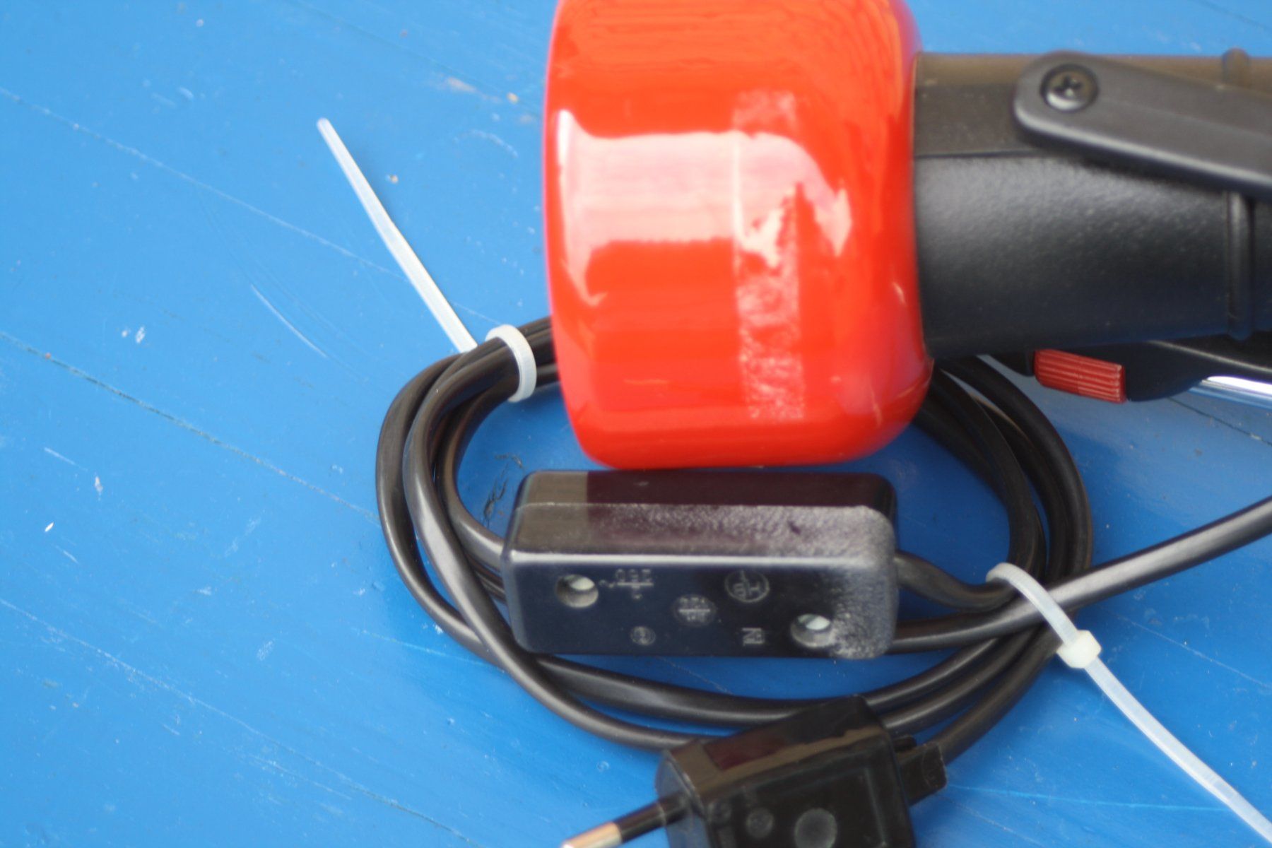 Lampen: VINTAGE TISCH LAMPE MIT LED BIRNE – Gebraucht aus Wauwil von Pneuedy 8