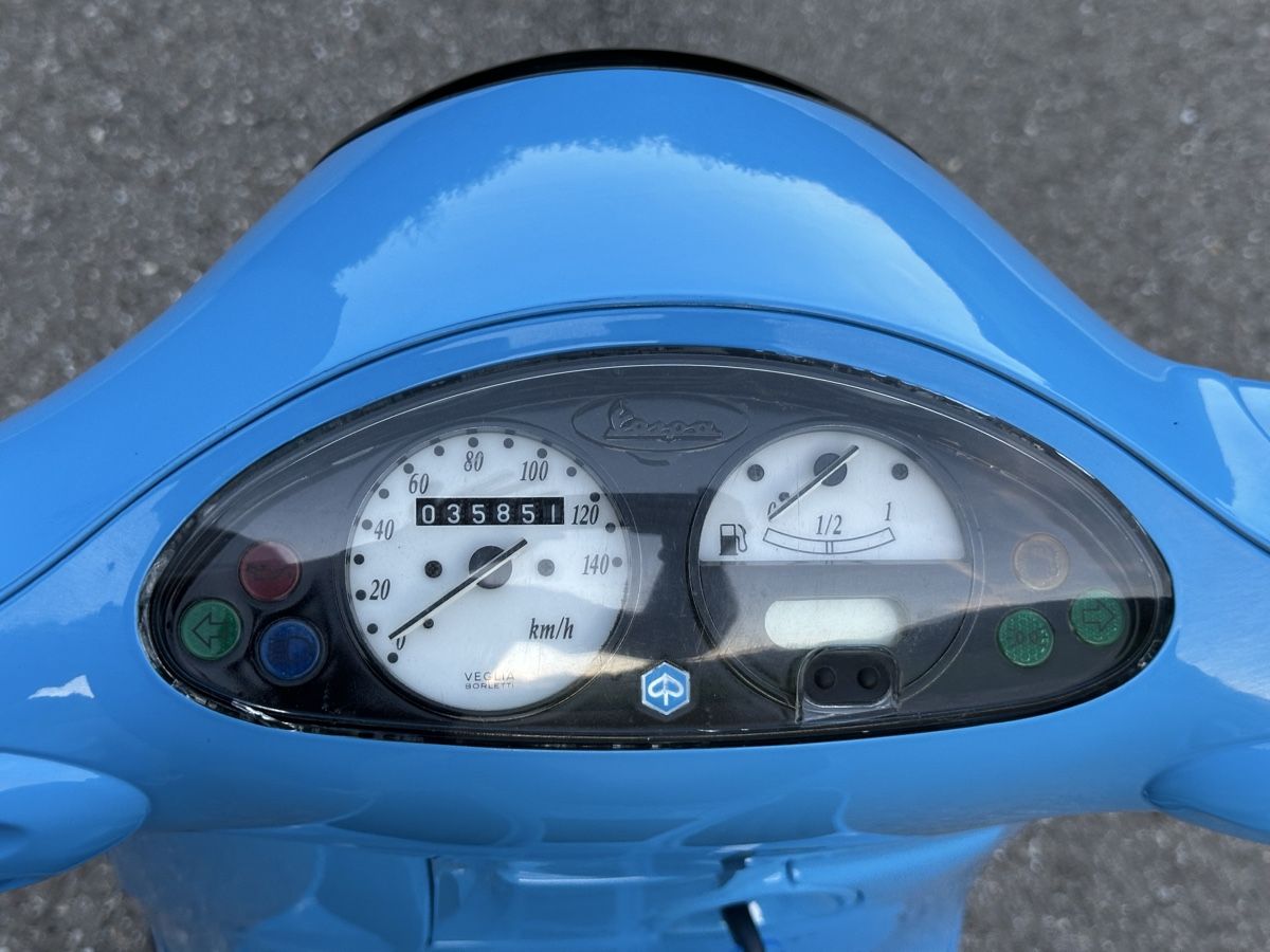 Piaggio Route: Piaggio Vespa 125i 3585 km – D'occasion à Zullwil par Autocentersalii 4
