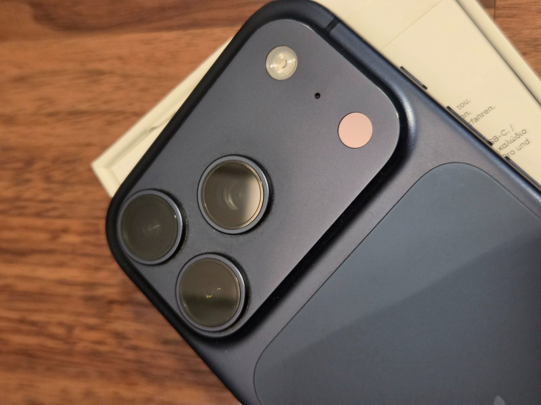 Apple Telefoni cellulari / Smartphones: iPhone 17 Pro, Deep Blue, 512GB – Usato da Arosio venduto da dav_d5mb 5