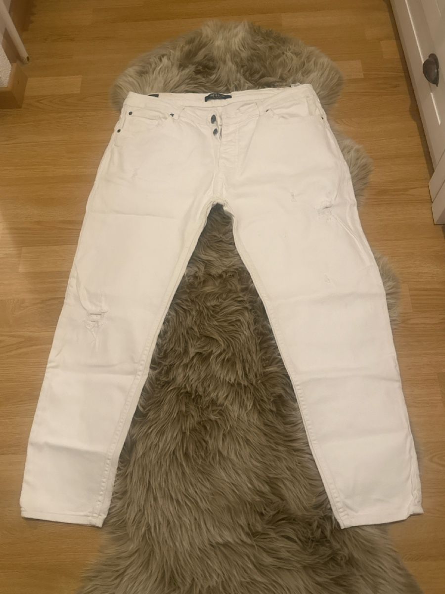 Pantalons: Weisse Sommerjeans mit coolem Destroyed Look, Gr. 38 – Neuf (Voir description) à Solothurn par Ib1a