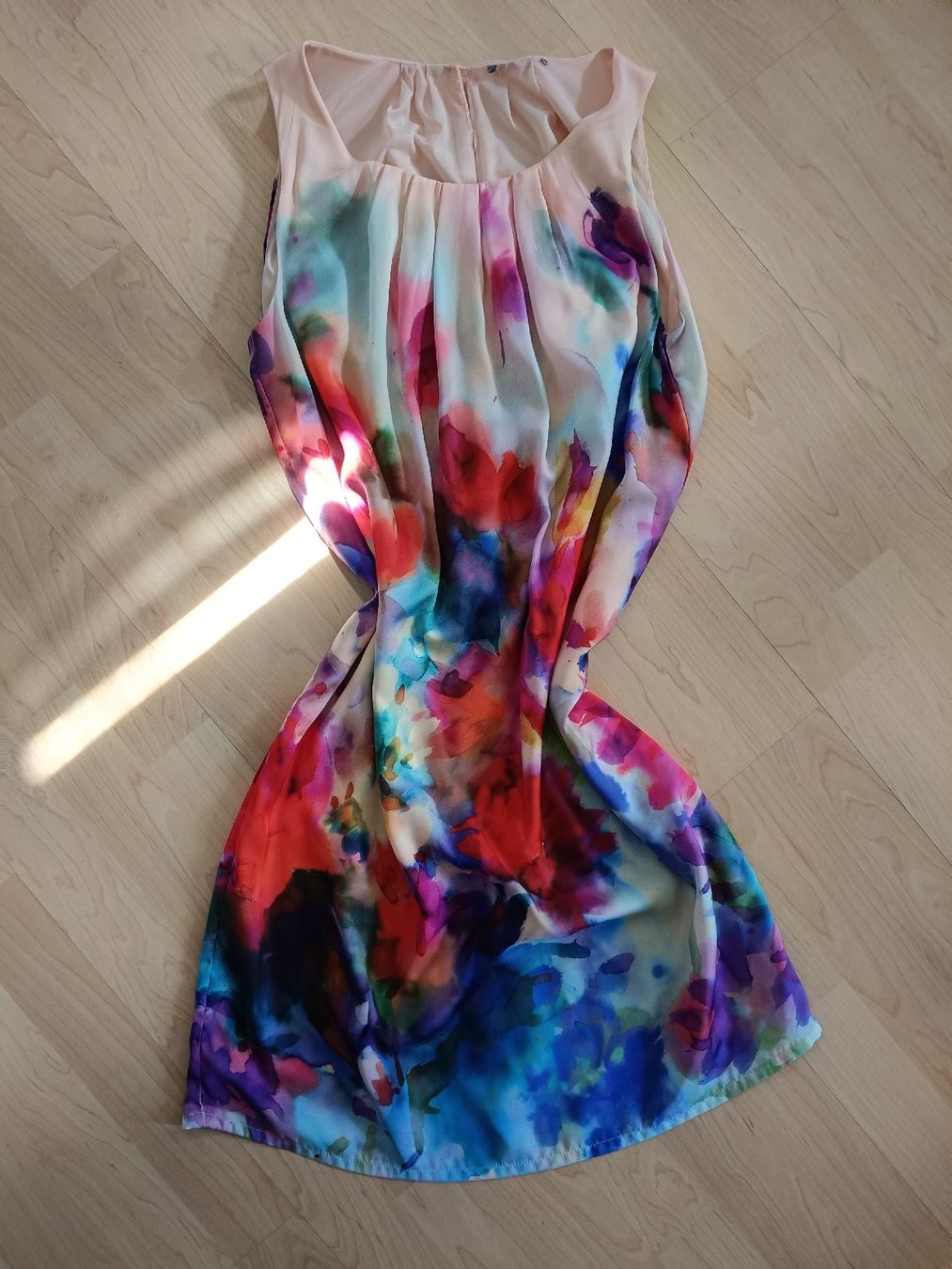 Kleider: Wunderschönes Sommerkleid, Grösse 38 – Gebraucht aus Adliswil von Vimovi