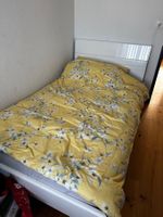 Bettgestell, guter zustand mit eingebautem Kopflicht