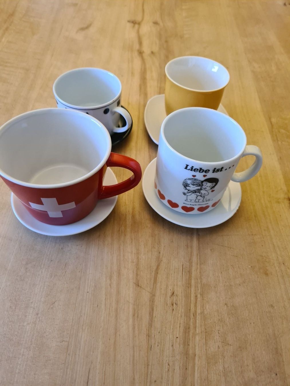 Tassen: Tee/Kaffeetassen 4 Stück – Gebraucht aus Ruswil von M71 1