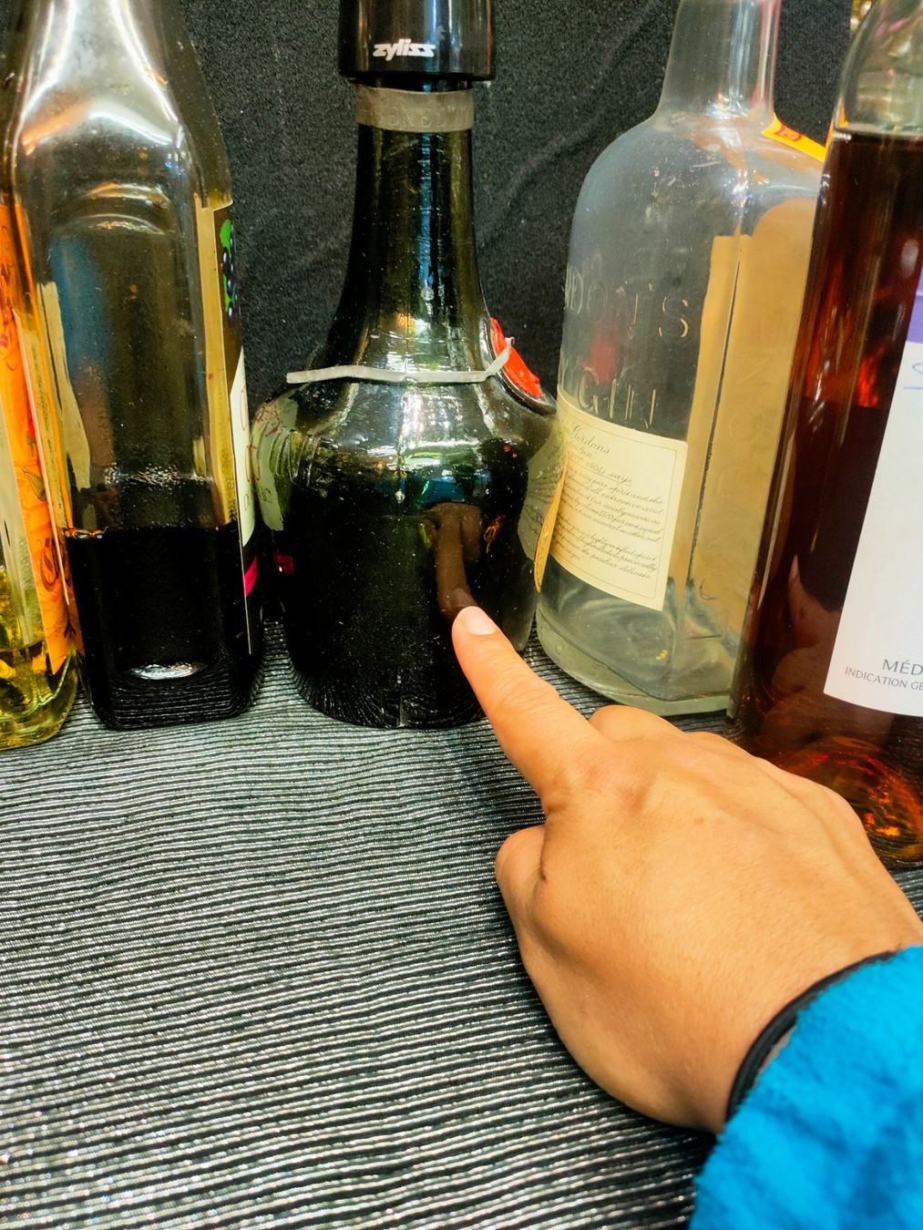 Bevande alcoliche: LOT 8 BOUTEILLES D'ALCOOL DIVERSES – Usato da Genève venduto da Leboucheoreilles 9
