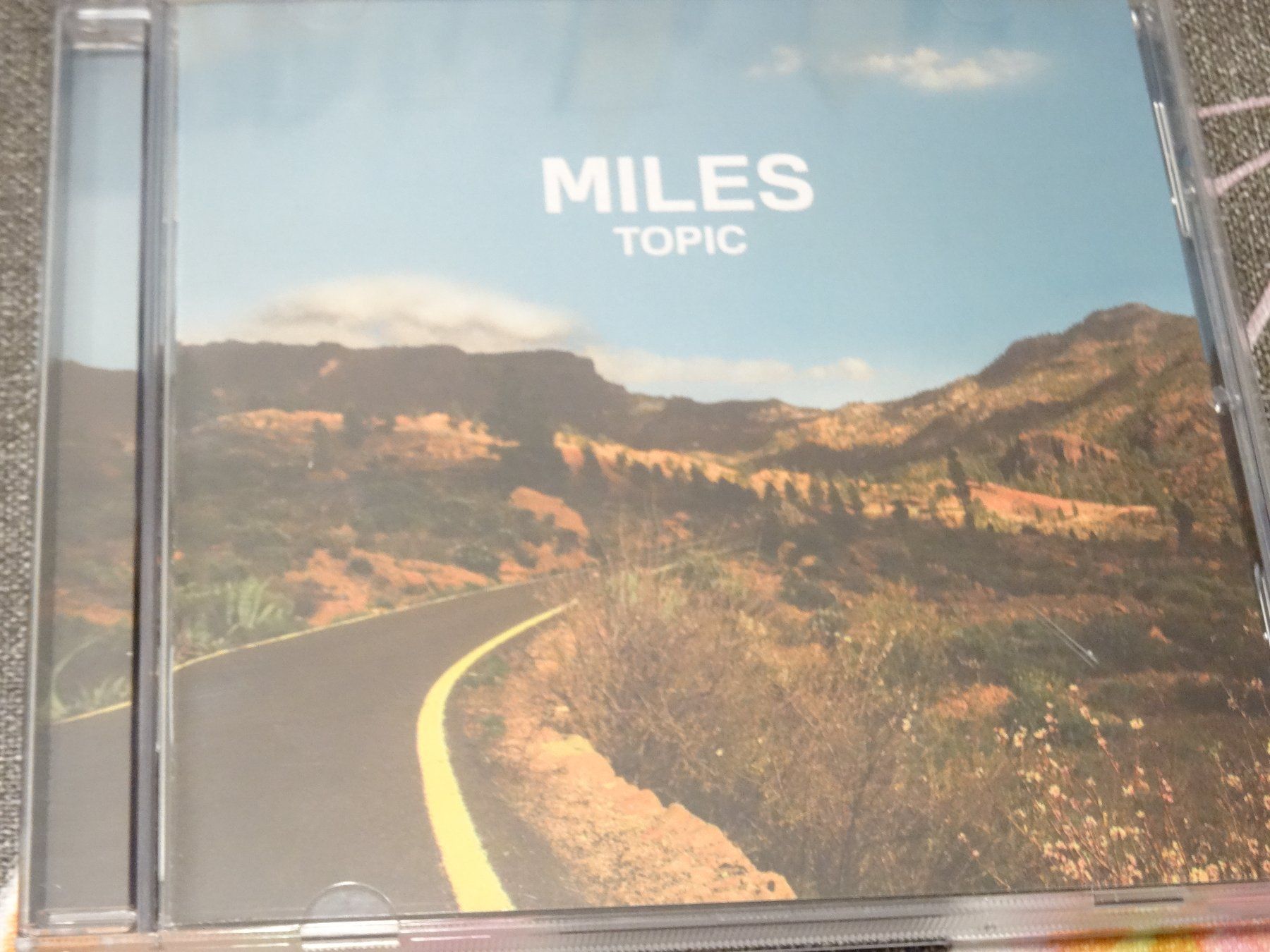 CD: Topic - Miles CD – Usato da Olten venduto da Disc-Ausverkauf