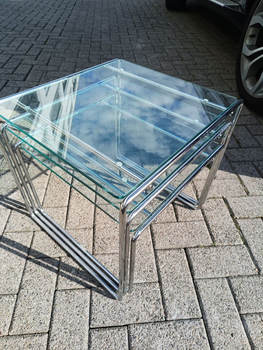 Cassina Tavoli: Cassina Marcel T Satztisch 3er Set Design – Usato da Winterthur venduto da style-and-design.zrh 5