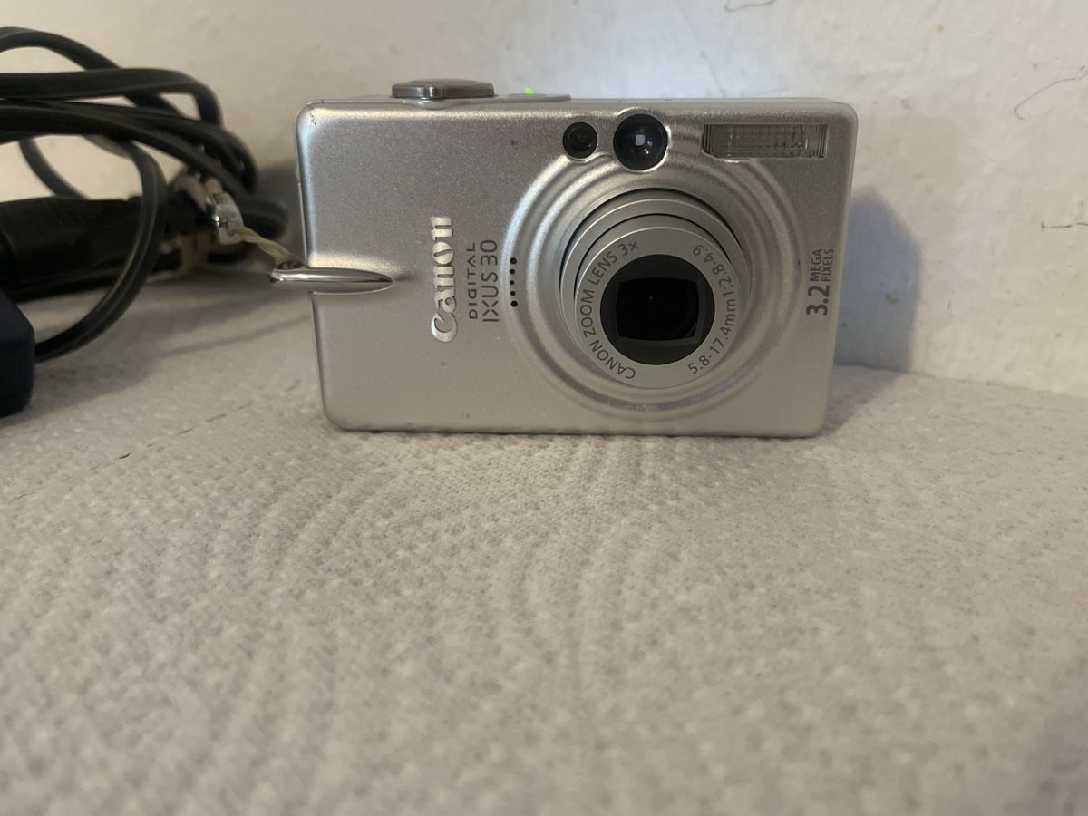 Canon Fotocamera: Canon IXUS 30 Digital Kamera – Usato da Zürich venduto da beli_30 2