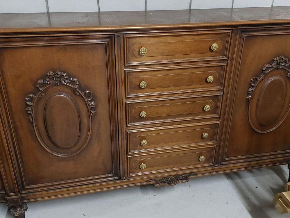 Commodes: 1 Sideboard aus Nussbaum-Holz – D'occasion à Nussbaumen AG par erfolg25 5