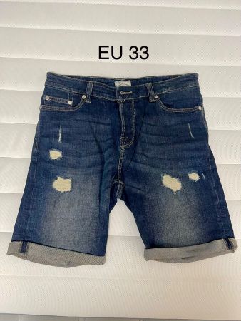 Coole Jeansshorts für den Sommer, Grösse 33, neuwertig