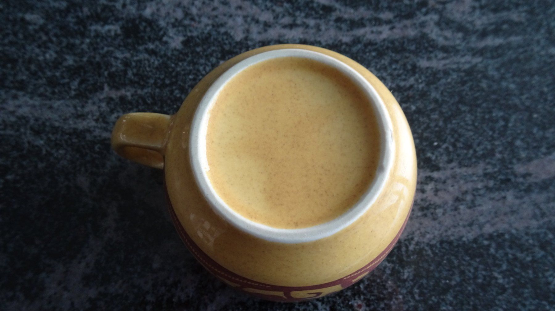 Rössler Tazze: RÖSSLER HELLBRAUNE TASSE MIT WEIHNACHTSBILD Dessignklassiker – Usato da Zürich venduto da Roulet 7